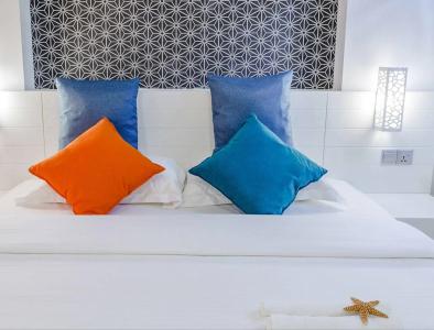 Velana Beach Maldives - 8