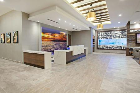 SpringHill Suites by Marriott Orange County - 22