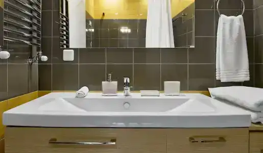 Scale Suites - 100