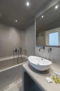 Blue Waves Suites & - 64