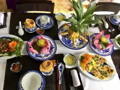 Thanh Nien - 10