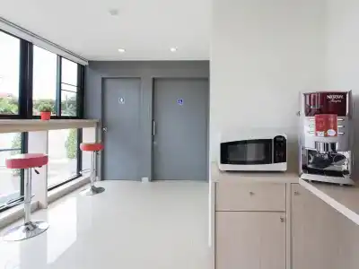 Hop Inn Rayong Sukhumvit Road - 4