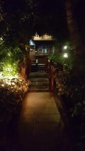 Ruean Mai Chai Khlong - 76