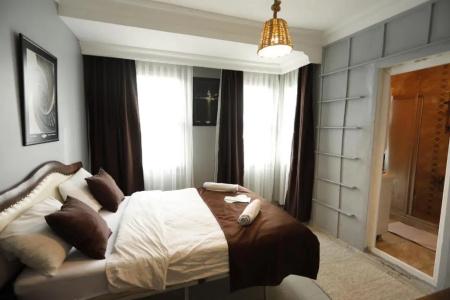 Nezahat Sultan Apart - 81