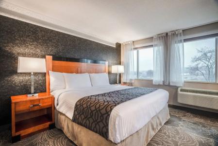 Monte Carlo Inn - 3