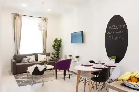 Tesla Boutique  & Rooms - 48