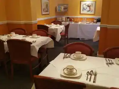 Victor - London Victoria - 15