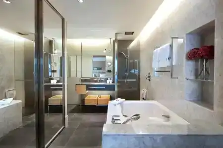 Hilton - 33