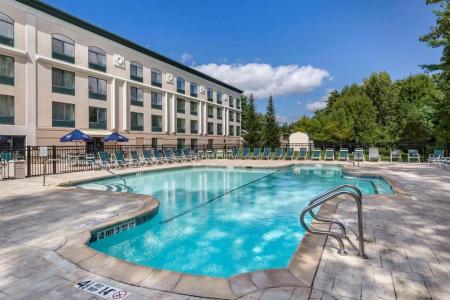 Wingate by Wyndham - 13