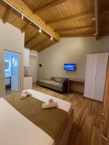 Rias Penthouse Suites - 116