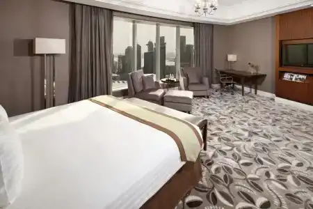 Crowne Plaza West Bay, An Ihg - 1