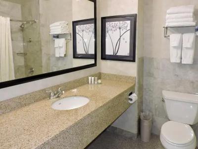 Marco LaGuardia & Suites - 52
