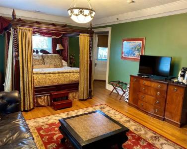 Inn at 835 Boutique - 106