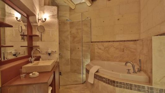 Golden Cave Suites - 130