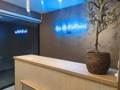 Royal Blue & Residences - 26