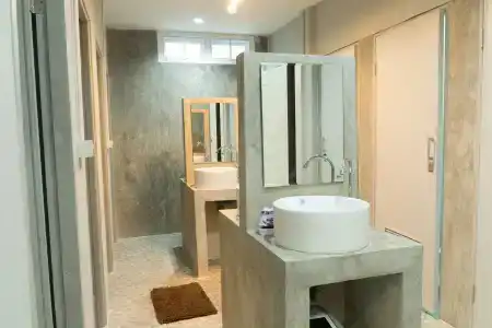 Iris Hostel - 8