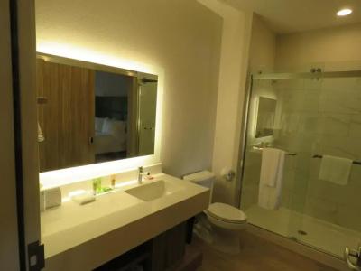 Wyndham Garden - 26