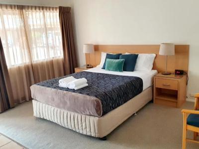 Rockhampton Palms Motor Inn - 33