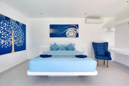 La Perle Luxury Boutique - 48