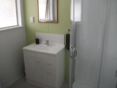 Scenicland Motels - 111