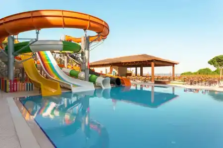 Ramada Resort Kusadasi & Golf - 8