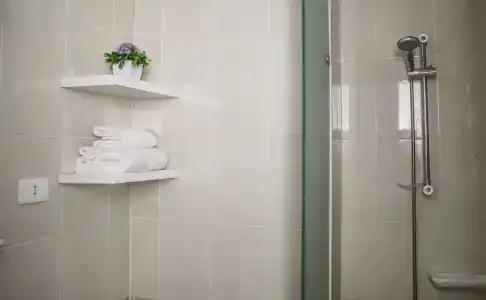Redcon Suites - 345