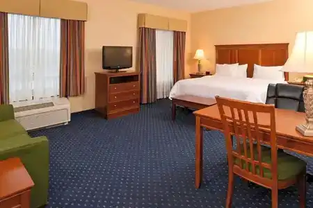 Hampton Inn and Suites South - 58