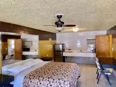Savannah Inn and Suites - 23