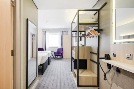 Premier Inn Dubai International Airport - 34