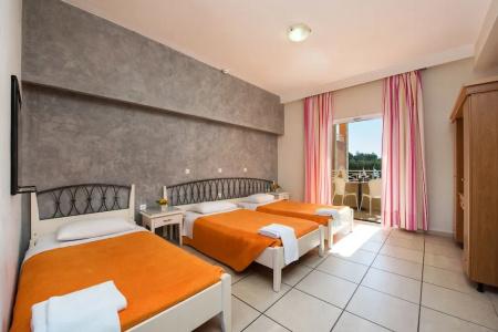 Kavos Plaza - 55
