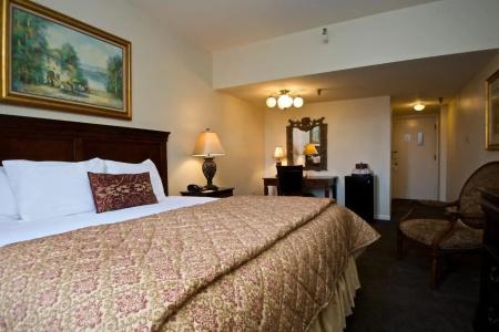 Le Richelieu in the French Quarter - 3