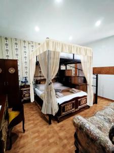 Jessica Flat , Holiday and Business - 135