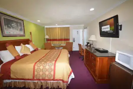 Imperial Inn - 3