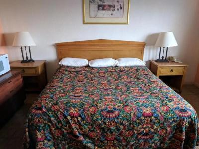 Skylark Motel - 10