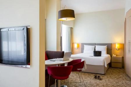 Novotel Suites Dubai Mall of the Emirates - 57