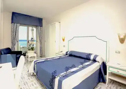 Ferretti - 16