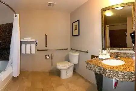 Holiday Inn Express & Suites Vancouver Mall-Portland Area - 43