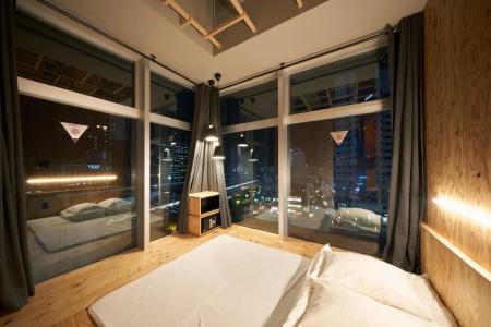 Book And Bed Tokyo Shinjuku - 1