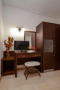 Aeolis Boutique - 158