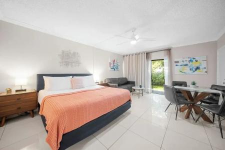 Boca Plaza - 124