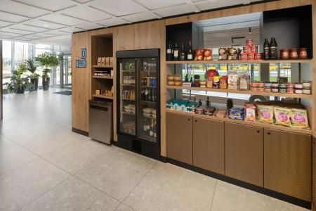Courtyard by Marriott Paris Charles de Gaulle Central Airport - 10