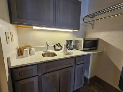 Bluegrass Extended Stay - 41