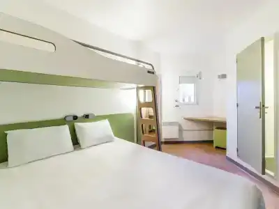 ibis Budget Caen Memorial - 5