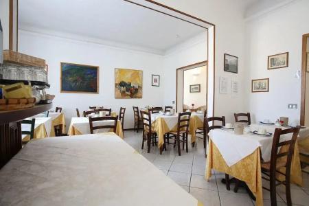 4F Boutique Florence - 20