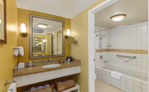 Sheraton Kona Resort and Spa - 4