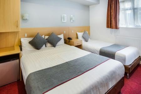 Oyo London Guest House - 40