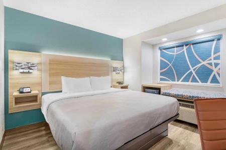 Microtel Inn by Wyndham - 19