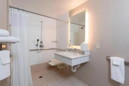 SpringHill Suites North - 32