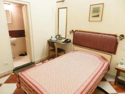 Arya Niwas - 34