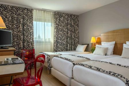 hÔTel c Suites Chambres Spacieuses - 3